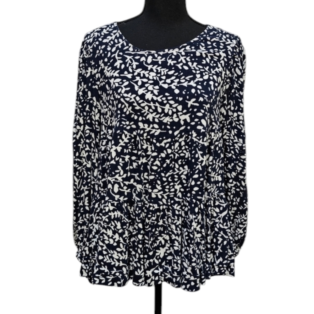 Time and Tru Three Tiered Ruffle Hem Boat Neck Pullover Rayon Blouse Size M